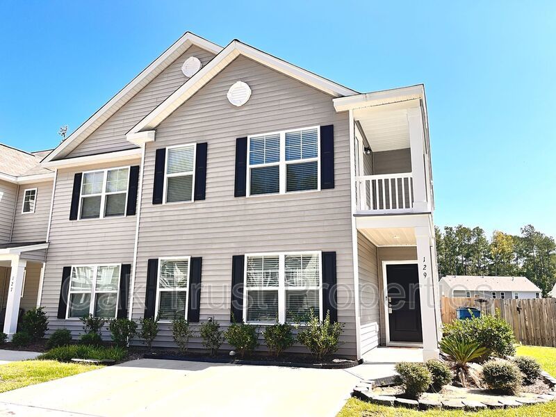 Shady Oaks property image