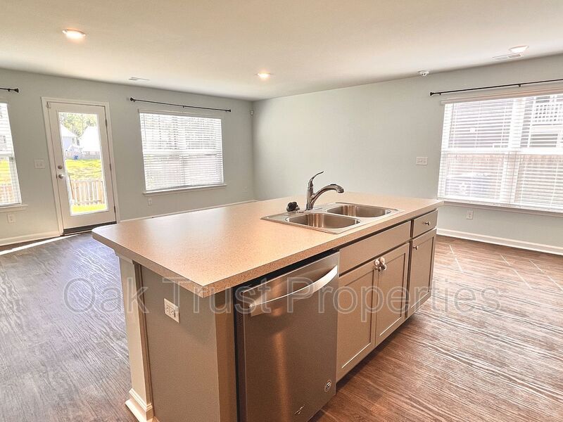 Shady Oaks property image