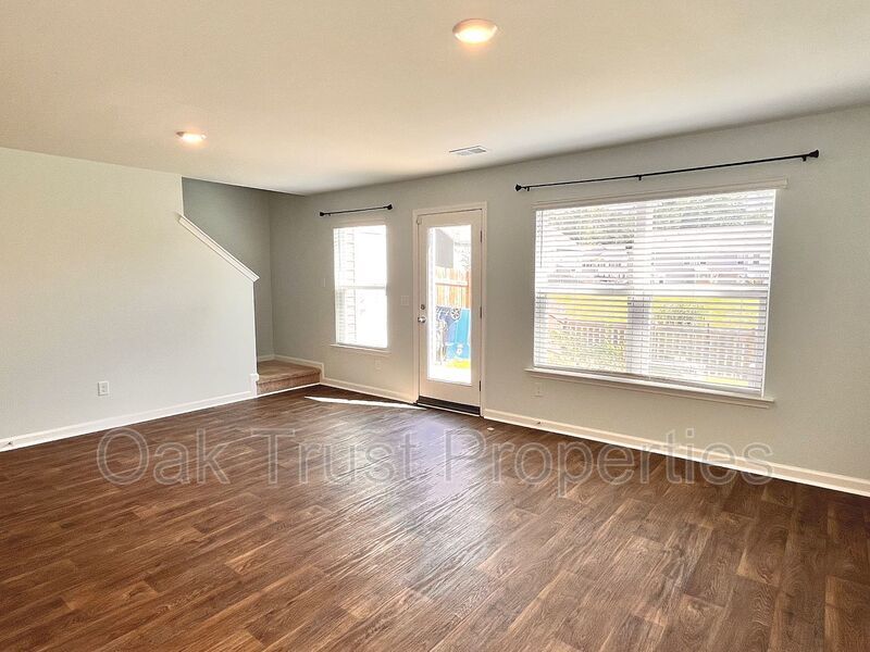 Shady Oaks property image