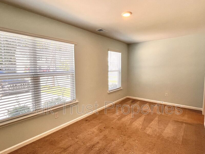 Shady Oaks property image