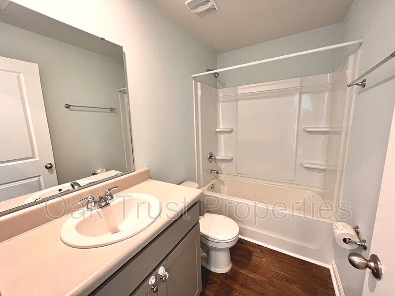 Shady Oaks property image