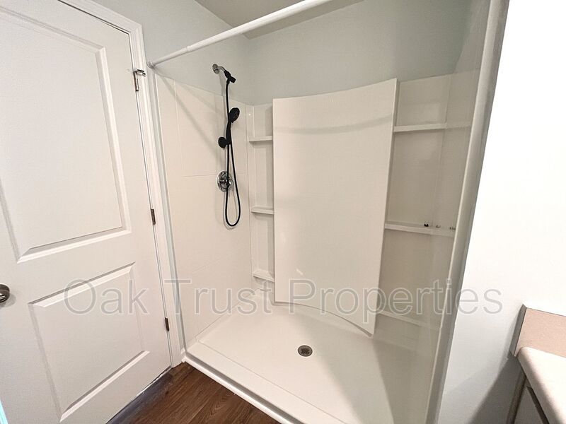 Shady Oaks property image