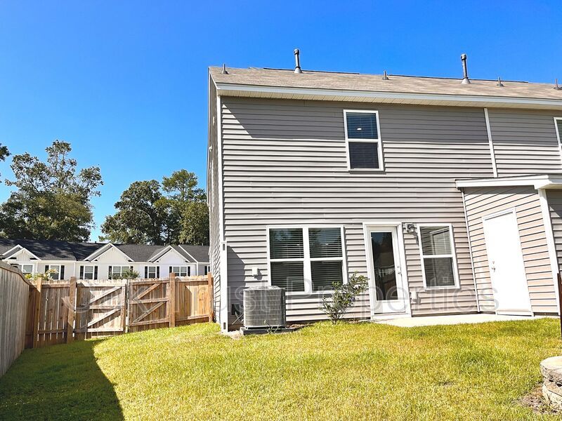 Shady Oaks property image