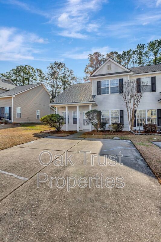 Lakes of Summerville property image