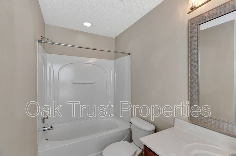 Lakes of Summerville property image