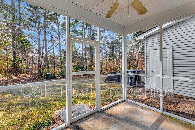Lakes of Summerville property image