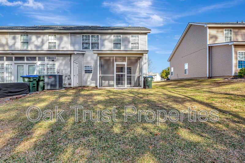 Lakes of Summerville property image