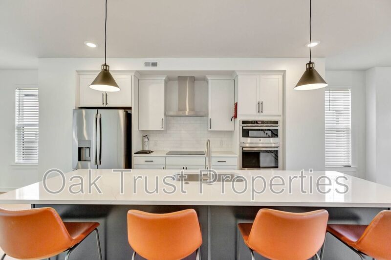 Brighton Square at Nexton property image