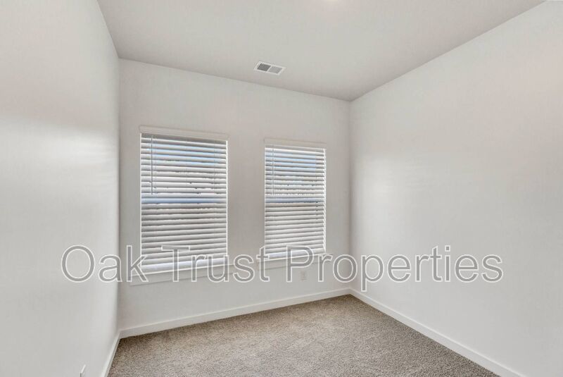 Brighton Square at Nexton property image