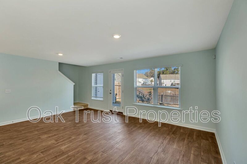 Shady Oaks property image