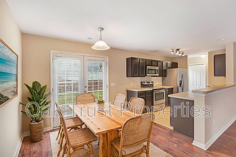 Lakes of Summerville property image