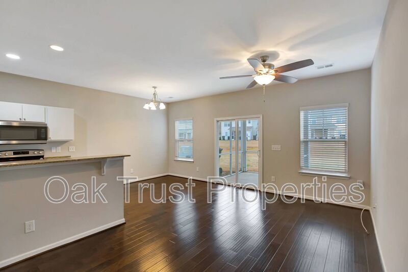 Lakeview Commons property image