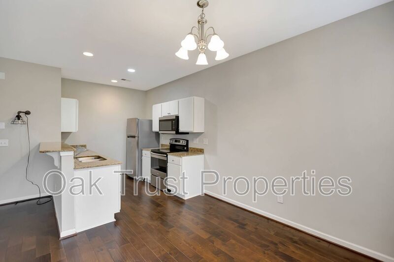 Lakeview Commons property image