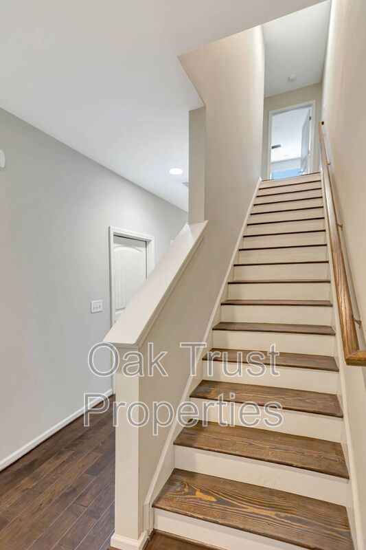 Lakeview Commons property image