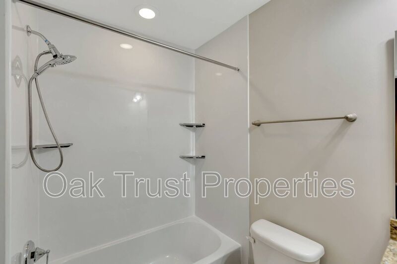 Lakeview Commons property image