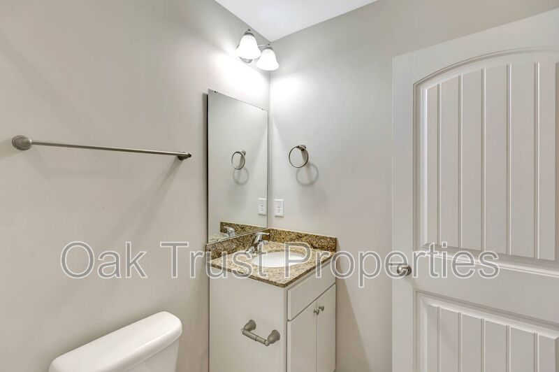 Lakeview Commons property image