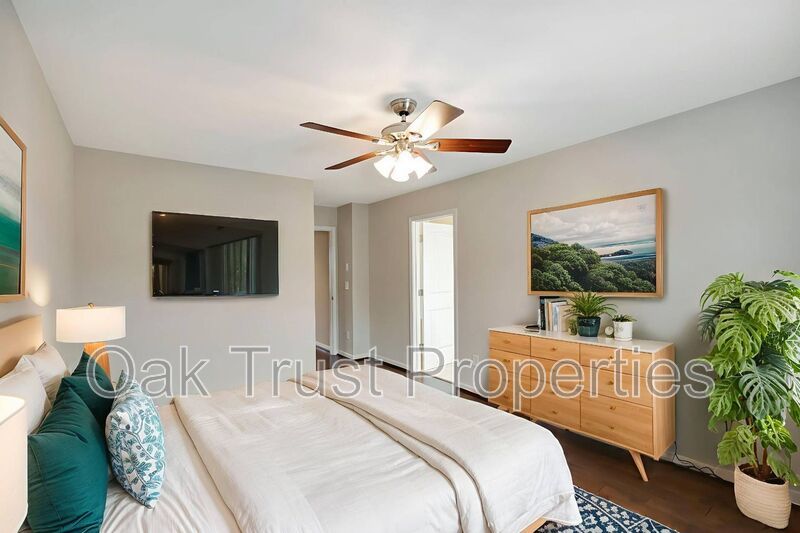 Lakeview Commons property image