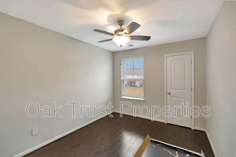 Lakeview Commons property image