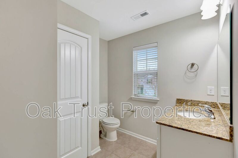 Lakeview Commons property image