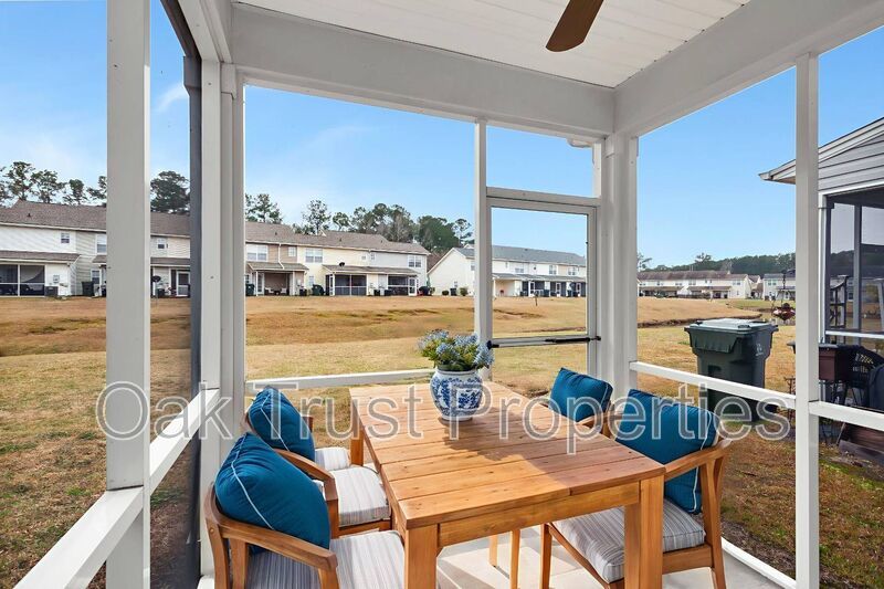 Lakeview Commons property image