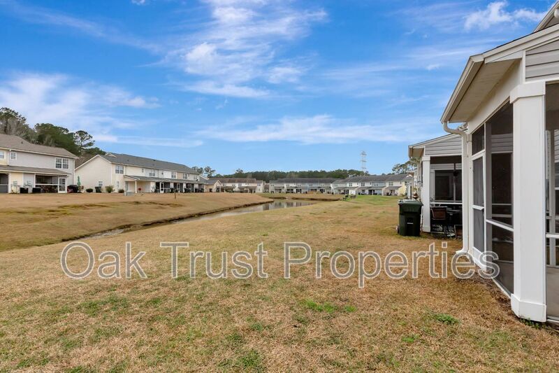 Lakeview Commons property image