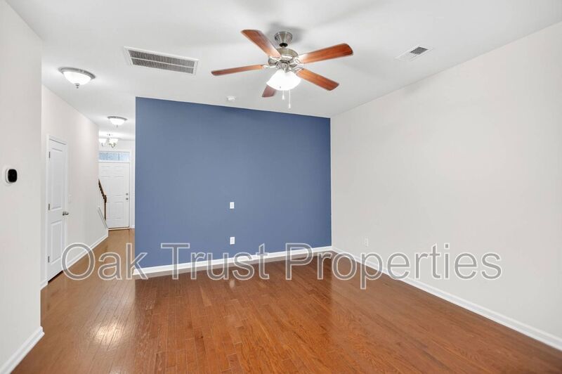 Hunt Club property image