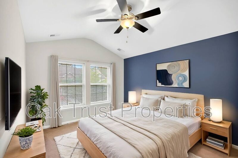 Hunt Club property image