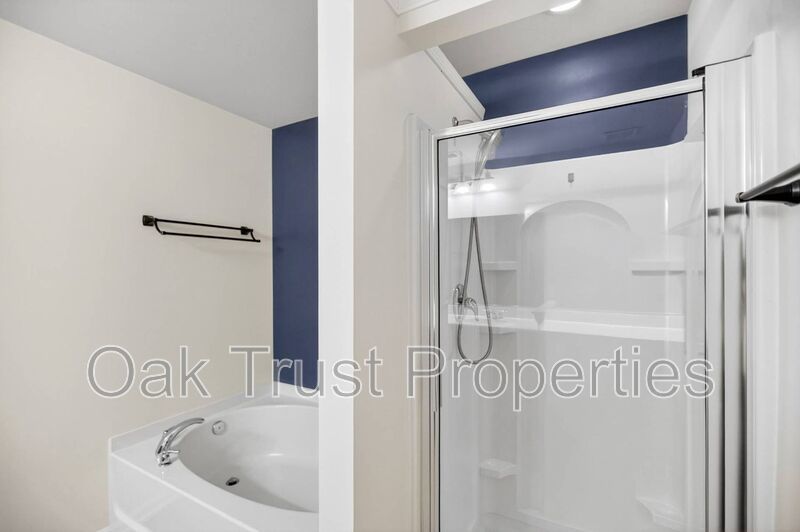 Hunt Club property image