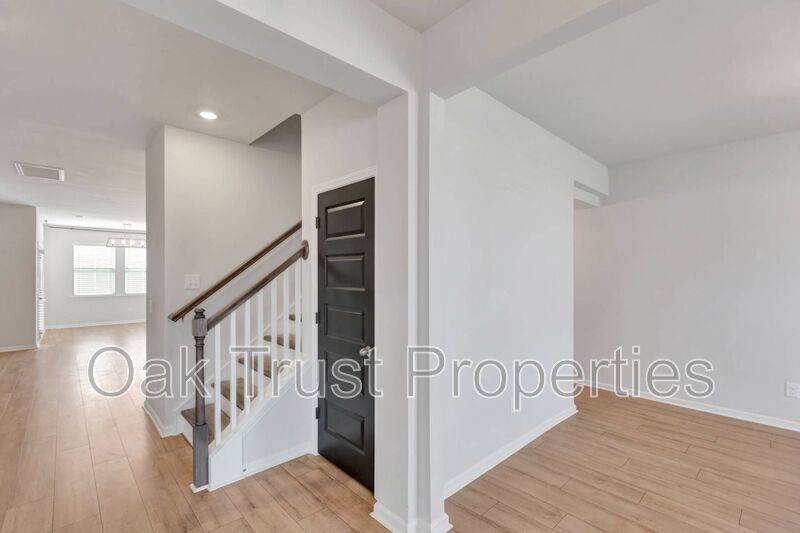 Summers Corner property image