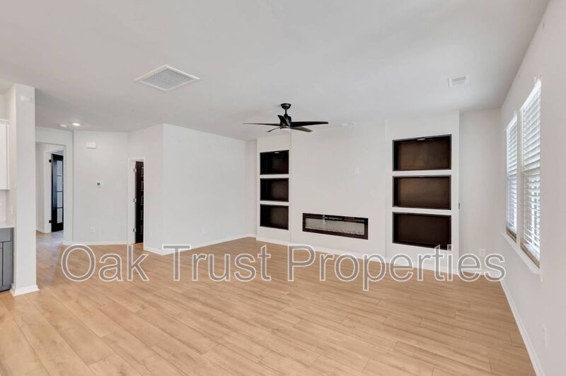 Summers Corner property image