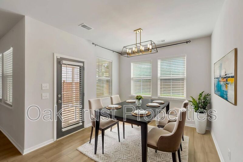 Summers Corner property image