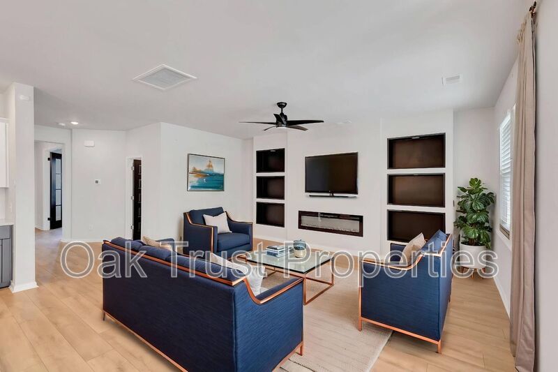 Summers Corner property image