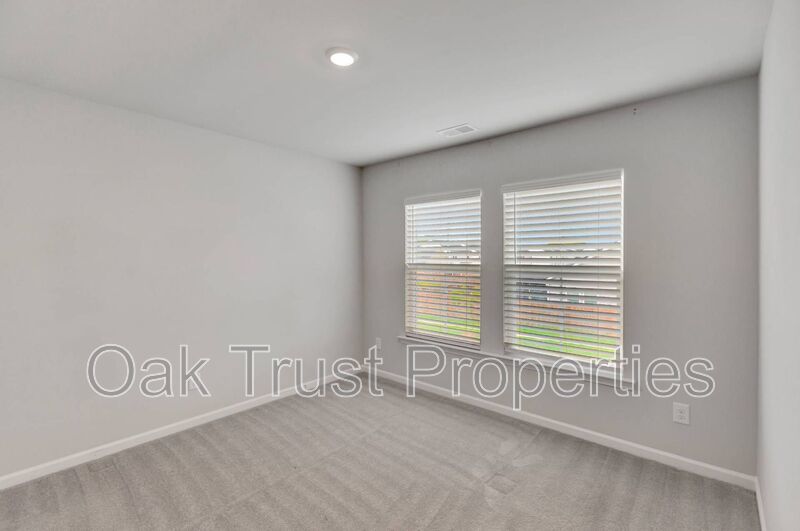 Summers Corner property image