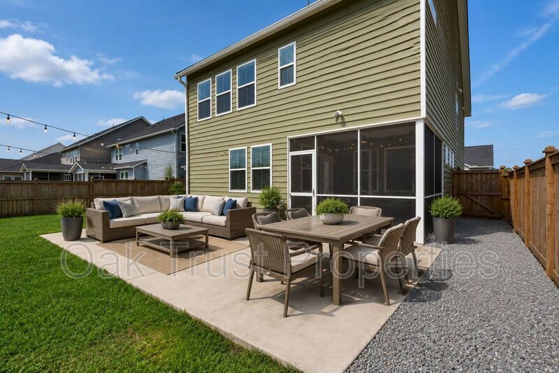 Summers Corner property image